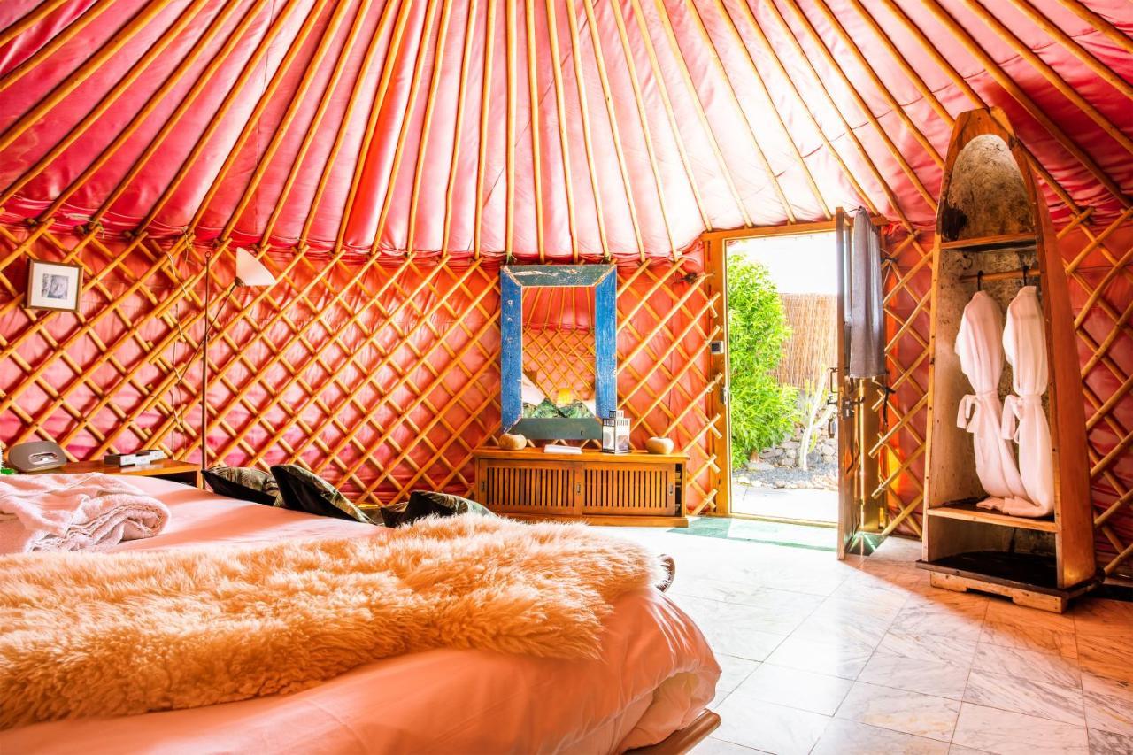 Finca De Arrieta Village - Yurts And Stone Cottages - Shared Pool - Walking Distance To Arrieta Beach - Eco Friendly Tabayesco ภายนอก รูปภาพ