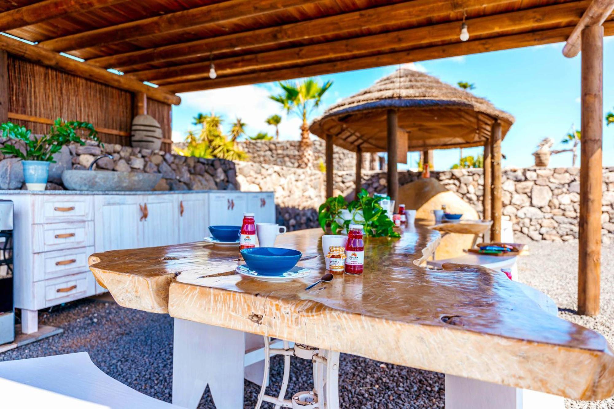 Finca De Arrieta Village - Yurts And Stone Cottages - Shared Pool - Walking Distance To Arrieta Beach - Eco Friendly Tabayesco ภายนอก รูปภาพ