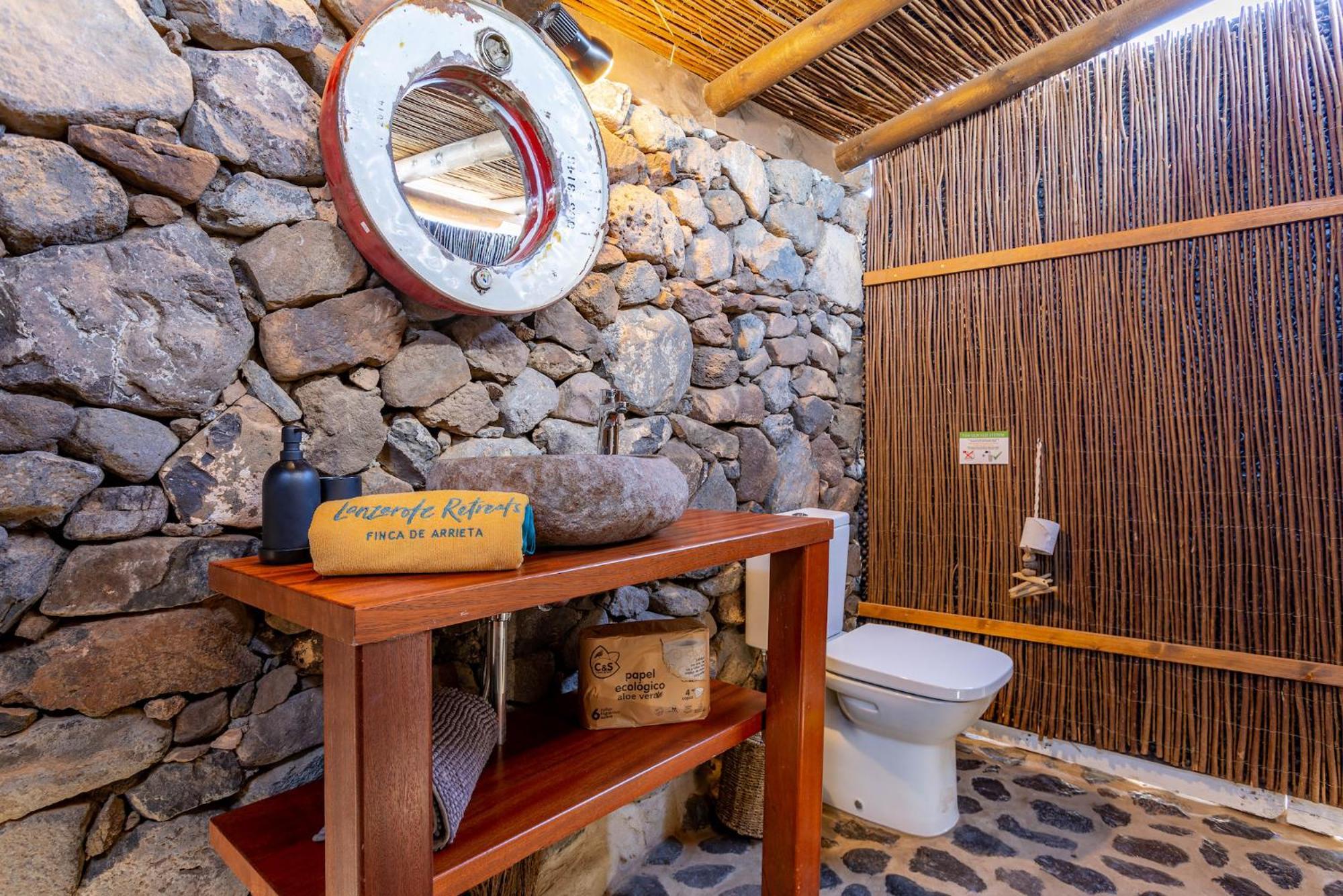 Finca De Arrieta Village - Yurts And Stone Cottages - Shared Pool - Walking Distance To Arrieta Beach - Eco Friendly Tabayesco ภายนอก รูปภาพ