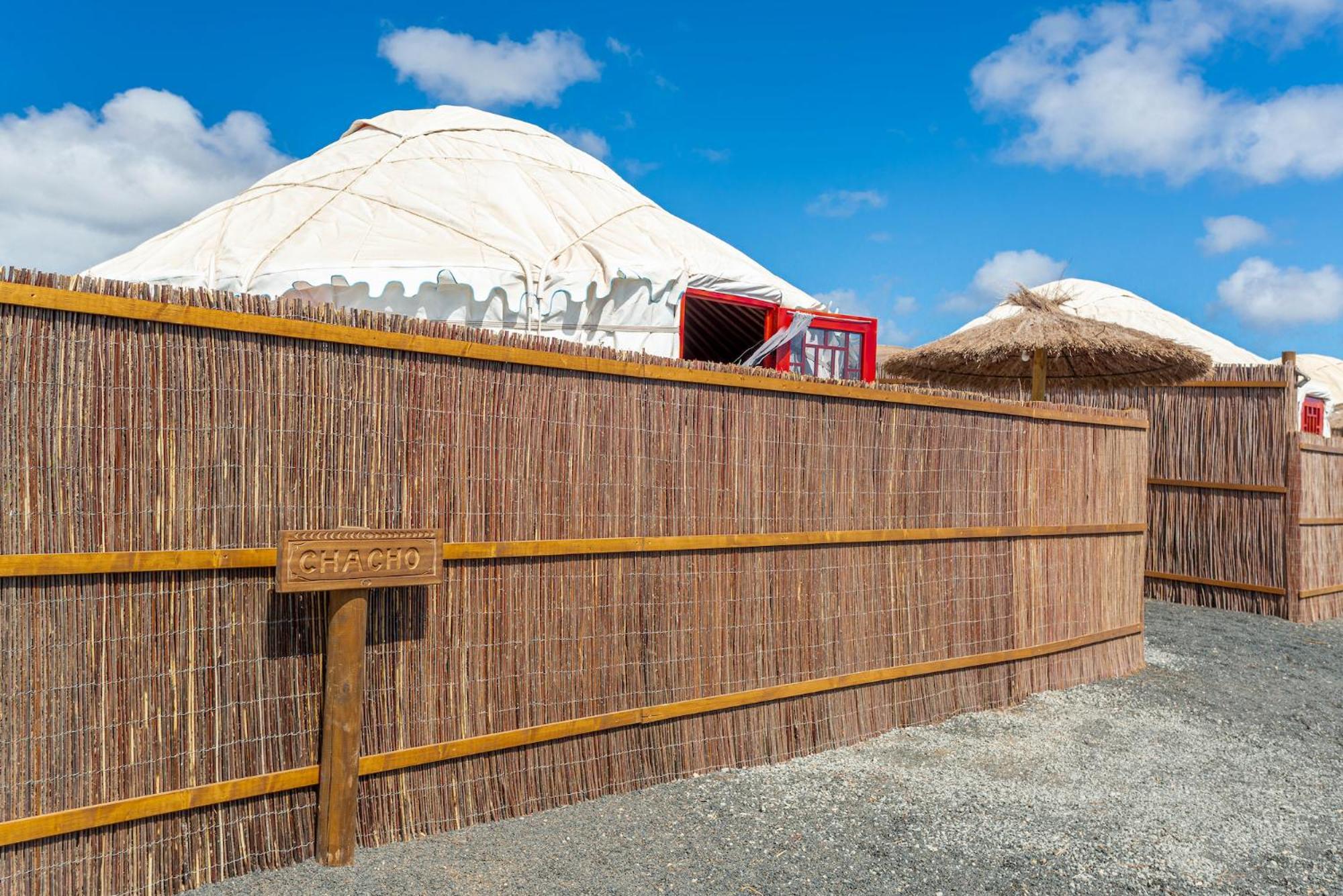 Finca De Arrieta Village - Yurts And Stone Cottages - Shared Pool - Walking Distance To Arrieta Beach - Eco Friendly Tabayesco ภายนอก รูปภาพ
