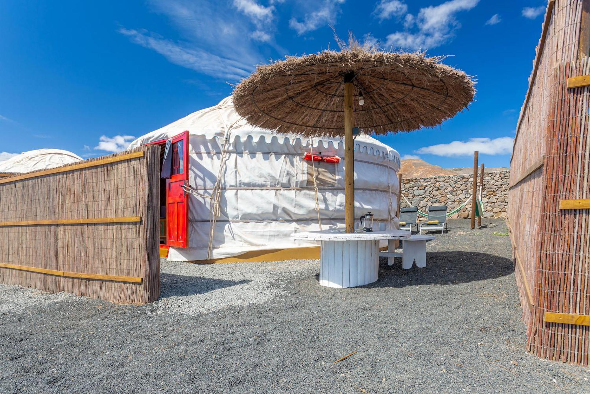 Finca De Arrieta Village - Yurts And Stone Cottages - Shared Pool - Walking Distance To Arrieta Beach - Eco Friendly Tabayesco ภายนอก รูปภาพ
