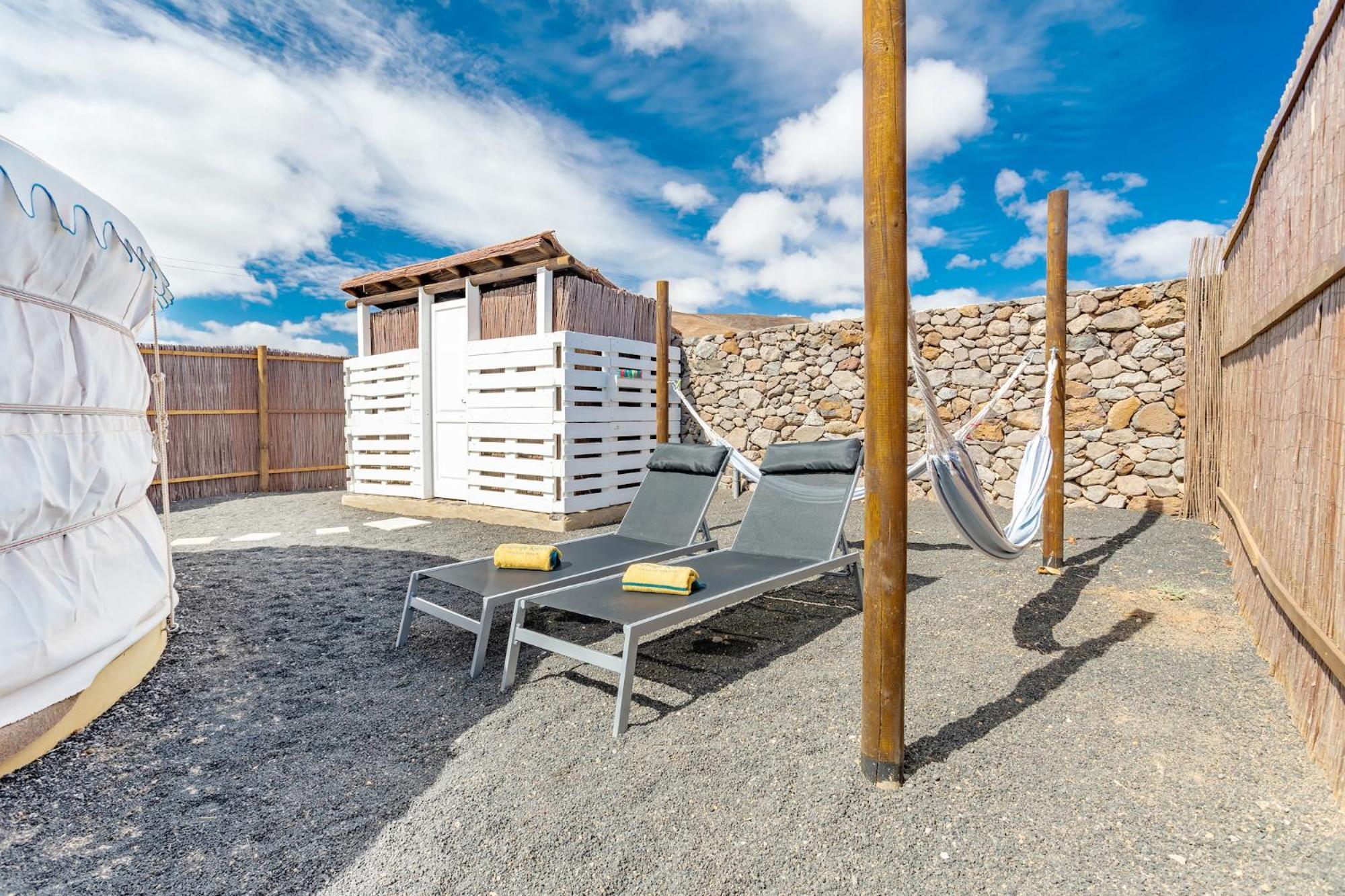 Finca De Arrieta Village - Yurts And Stone Cottages - Shared Pool - Walking Distance To Arrieta Beach - Eco Friendly Tabayesco ภายนอก รูปภาพ