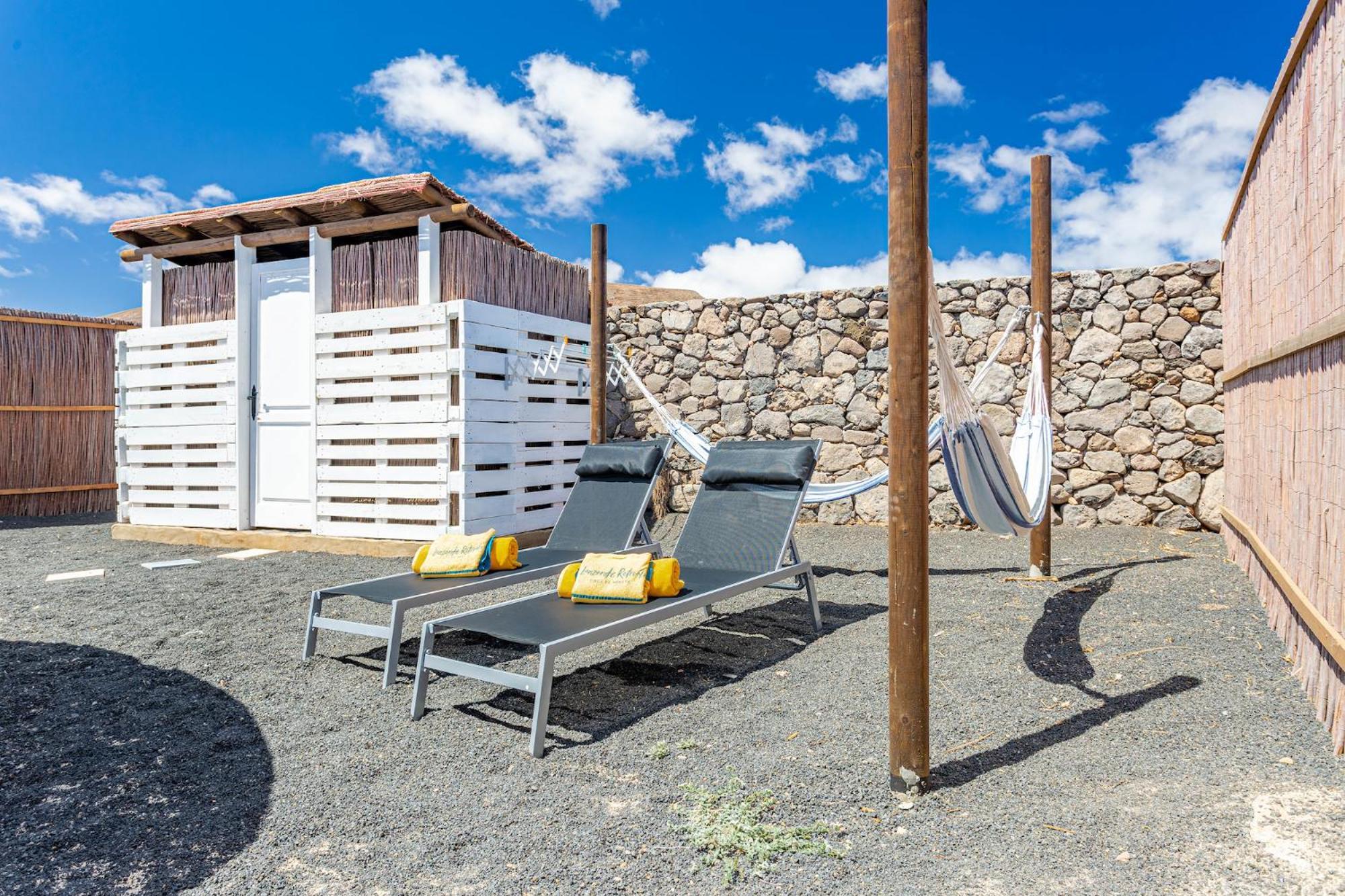Finca De Arrieta Village - Yurts And Stone Cottages - Shared Pool - Walking Distance To Arrieta Beach - Eco Friendly Tabayesco ภายนอก รูปภาพ
