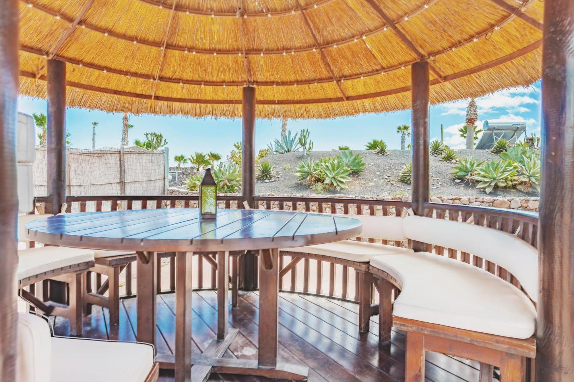 Finca De Arrieta Village - Yurts And Stone Cottages - Shared Pool - Walking Distance To Arrieta Beach - Off Grid Tabayesco ภายนอก รูปภาพ