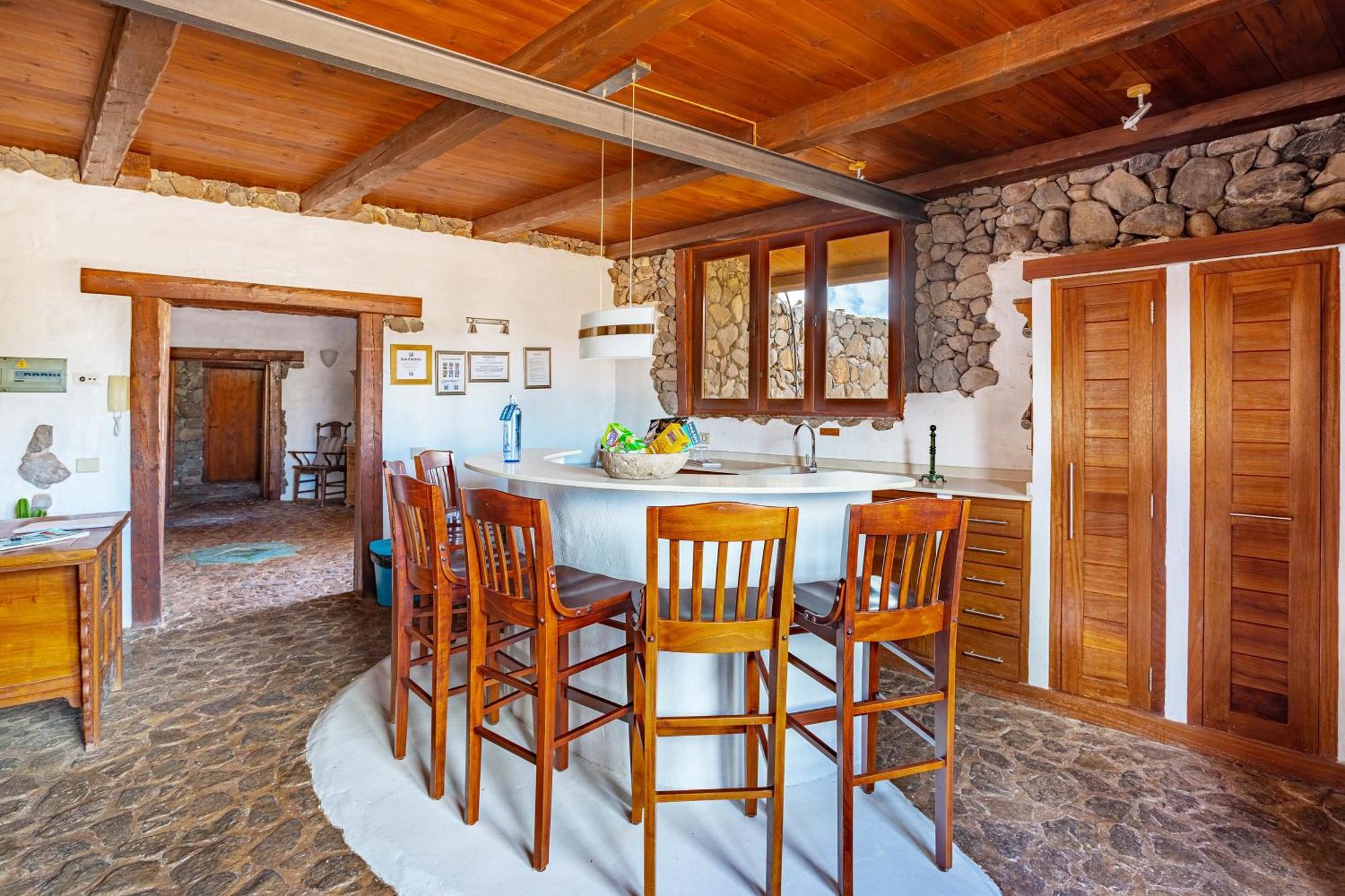 Finca De Arrieta Village - Yurts And Stone Cottages - Shared Pool - Walking Distance To Arrieta Beach - Eco Friendly Tabayesco ภายนอก รูปภาพ